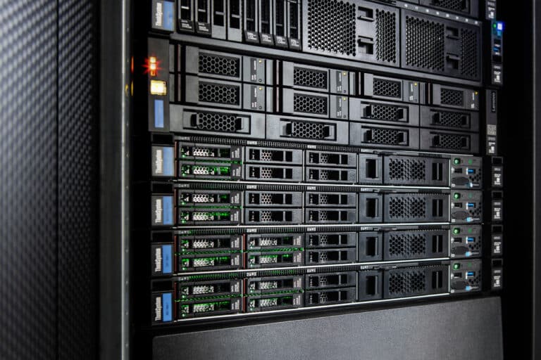 SecuStack Titan Sicherheitsgehaertete Gesamtloesung für IT Infrastruktur